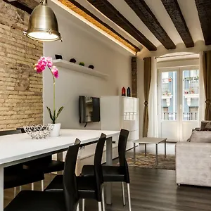 https://apt-welcoming-apart-old-town.biarritzhotels.info
