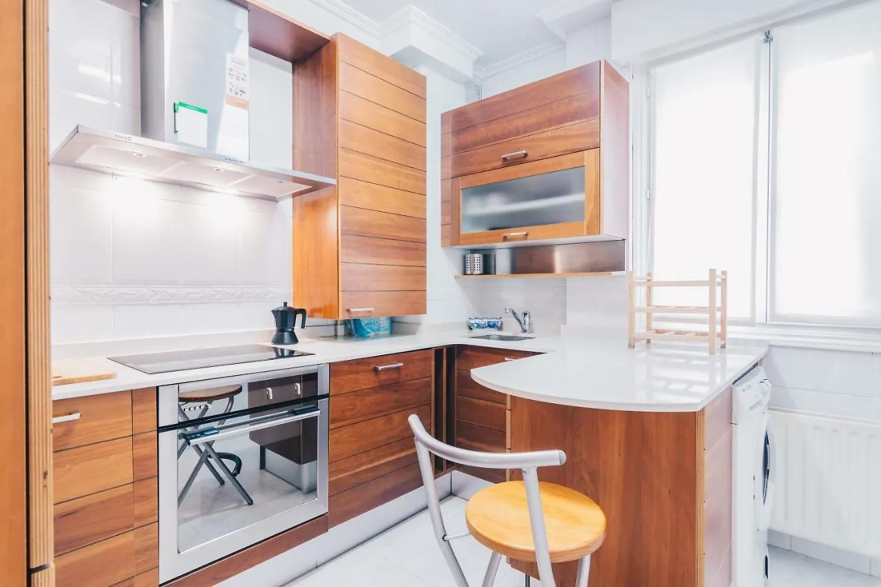 Sani Apartment By People Rentals Bilbao 0*,  Spagna
